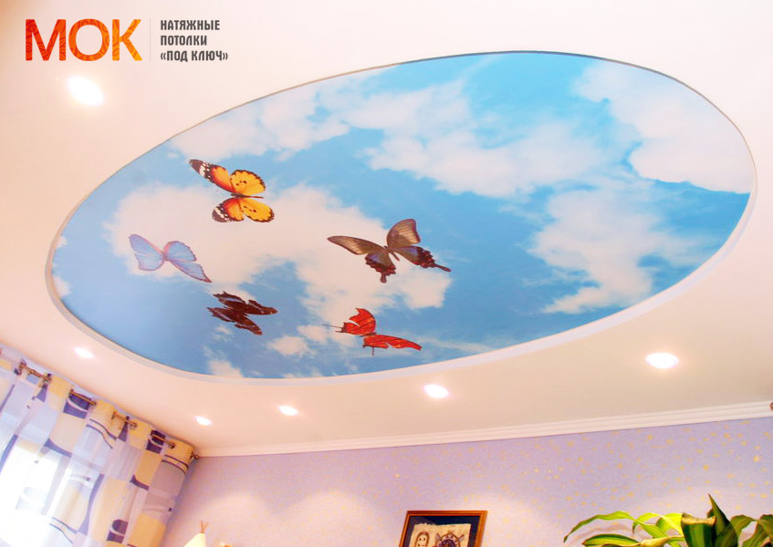 Натяжной потолок с бабочками в детскую комнату